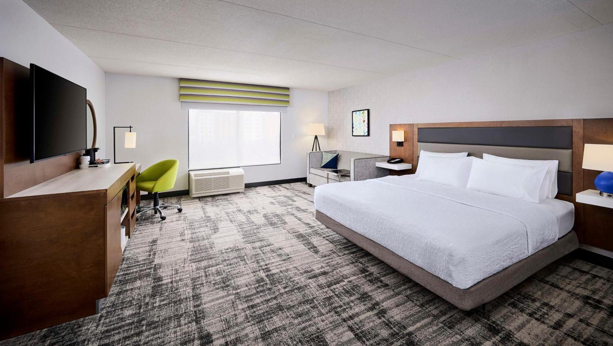 Hampton Inn & Suites By Hilton Γουίντσορ Εξωτερικό φωτογραφία