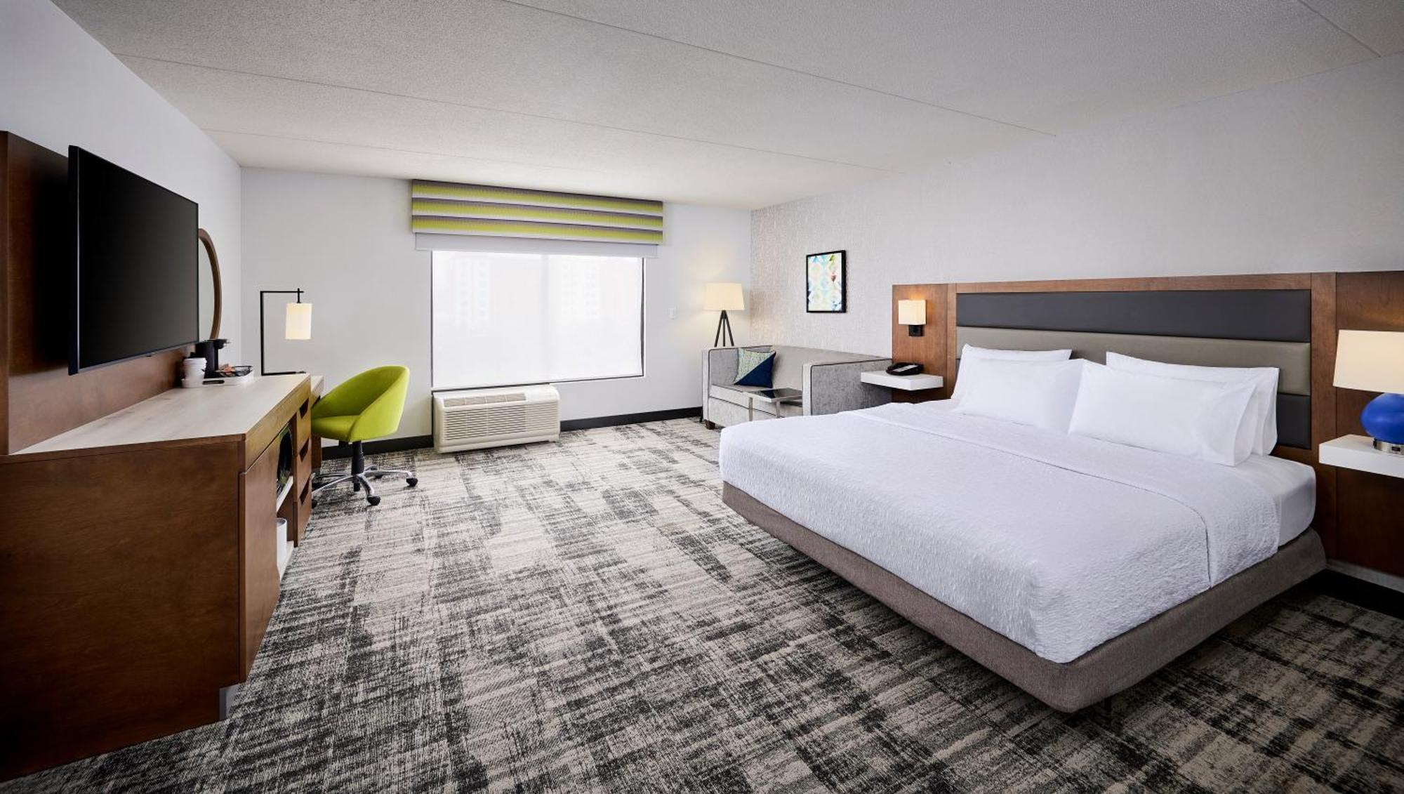 Hampton Inn & Suites By Hilton Γουίντσορ Εξωτερικό φωτογραφία